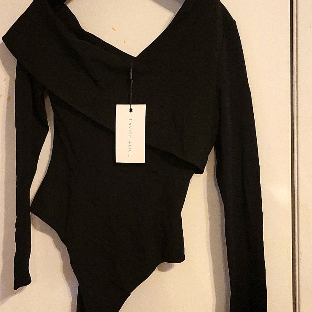 🍋Authentic Lavish Alice top🍋#1